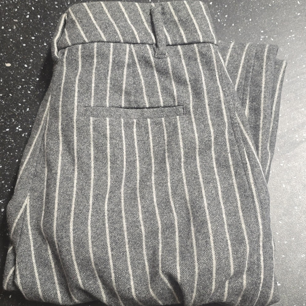 Aritzia Wilfred Grey Pinstripe Pants